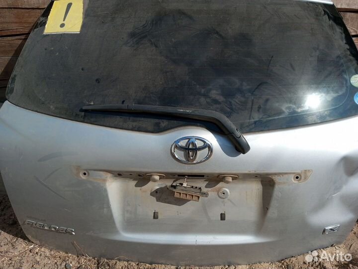 Крышка багажника Toyota Fielder 2011