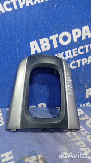 Накладка селектора АКПП Toyota Rav4 кроссовер 2005