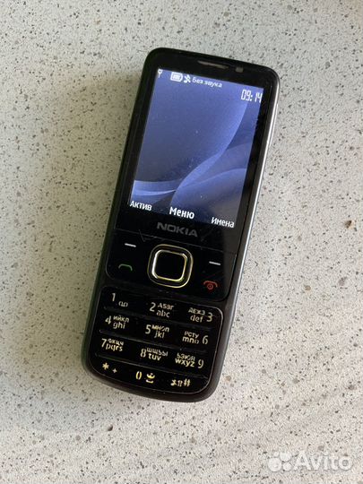 Телефон Nokia 6700
