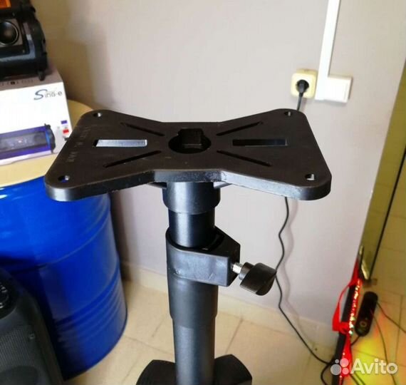 Стойка штатив для колонки