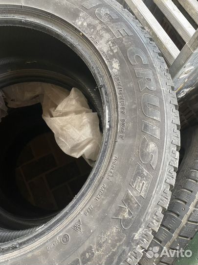 Bridgestone Ice Cruiser 7000S 225/65 R17 106T