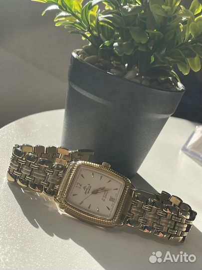 Наручные часы Apella