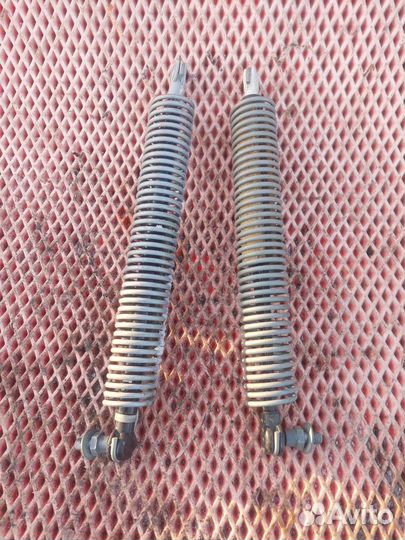 Пружины багажника BMW F10