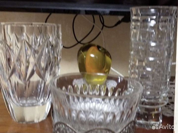 Хрустальные вазочки, конфетница, тарелк