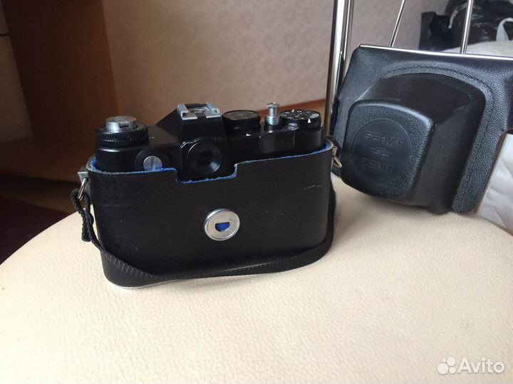 Пленочный фотоаппарат Зенит + вспышка