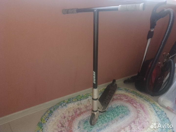 Трюковой самокат tech team duker 303