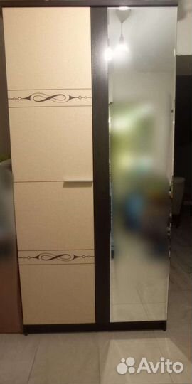 Шкаф, обувница, вешалка (прихожая)