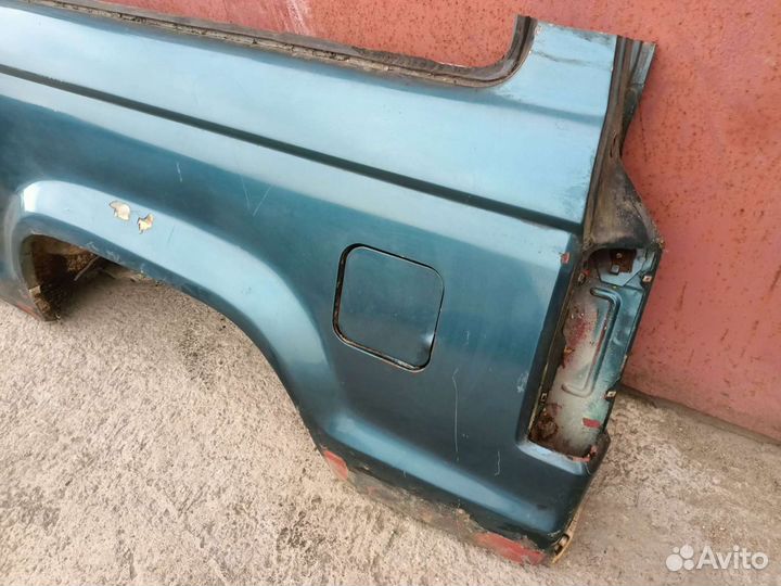 Заднее левое крыло Ford Bronco 2