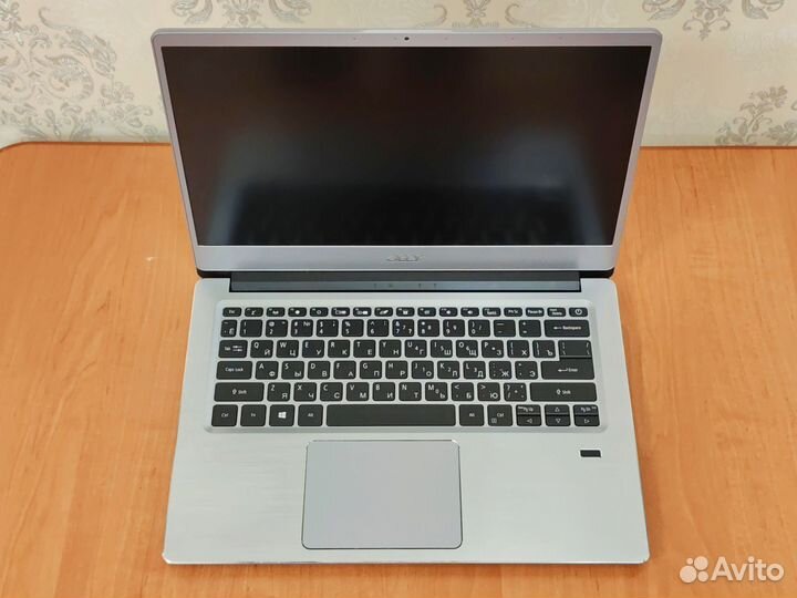 Красивый Acer 14