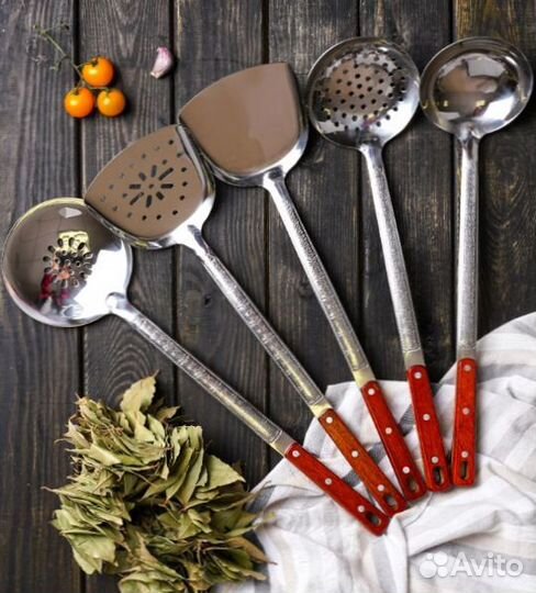 Шумовка и половник для казана