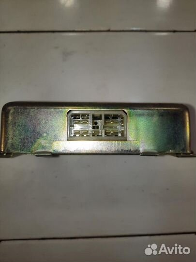 Блок управления рулевой рейкой Mitsubishi Diamante