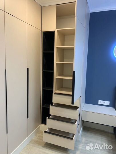 Шкаф + прикроватные тумбы