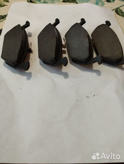 Колодки тормозные передние для Audi арт SP136