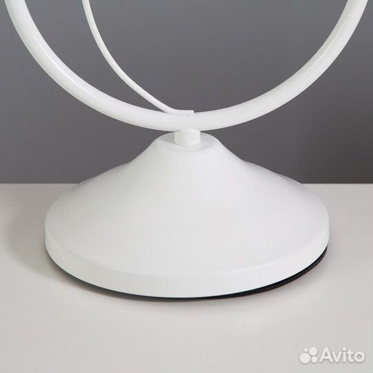 Настольная лампа 'Лале' 2х15Вт Е14 белый