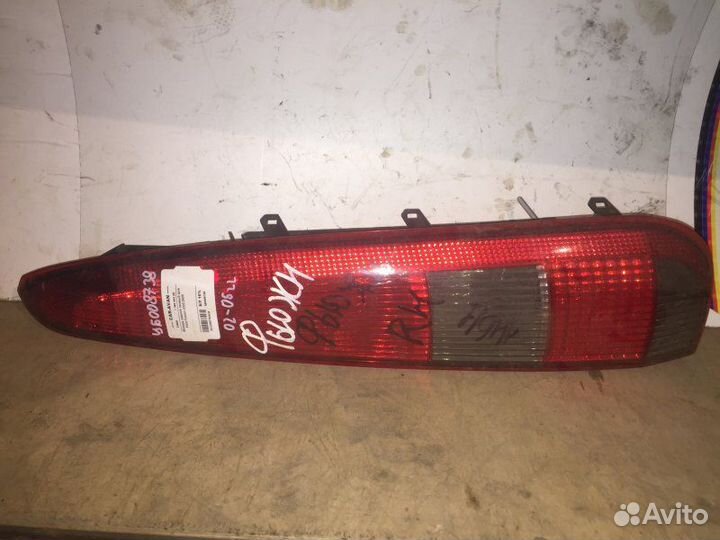 Фонарь задний правый Ford Fusion I 2002 - 2005