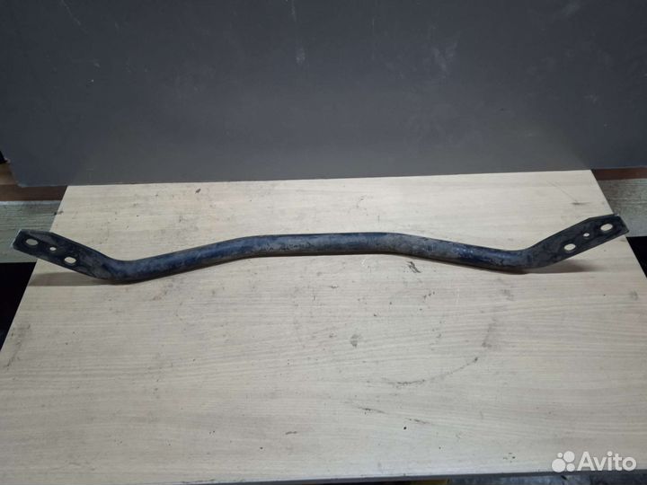 Распорка передняя BMW 5 E28 бмв 5 E28