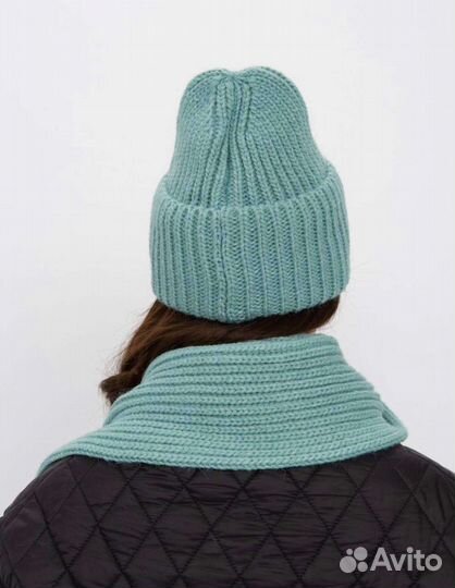 Комплект шапка, шарф и варежки новый