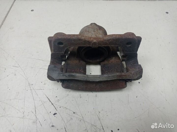 Суппорт тормозной передний левый Honda Cr-V RE 2.0