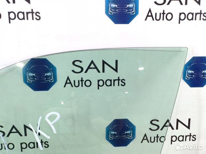 Стекло двери переднее левое Bmw X5 E70 N62B48 2008