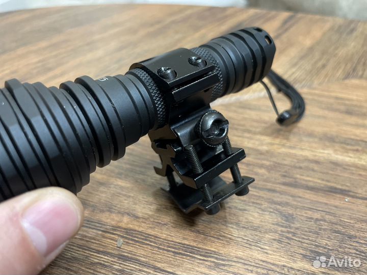 Крепление для подствольного фонаря