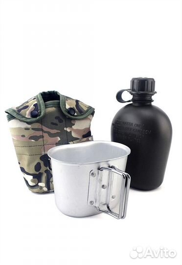 Набор из фляжки и кружки в чехле