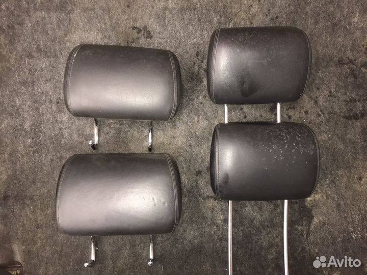 Комплект подголовников Mercedes CL140