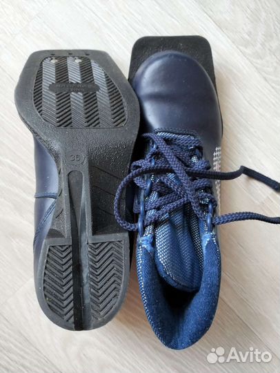 Лыжные ботинки