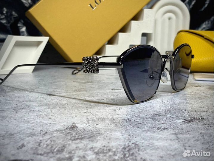 Очки женские loewe