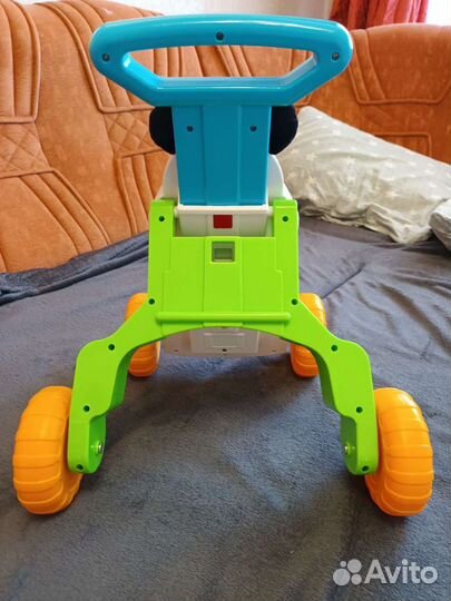 Машинка каталка толокар с ручкой