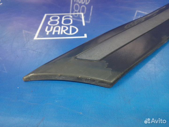 Молдинг на крыло задний левый Toyota Land Cruiser