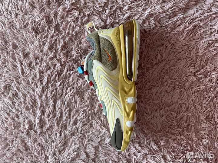 Кроссовки Nike