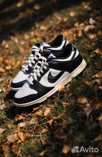 Nike Dunk Low Vintage Panda