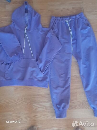 Спортивный костюм женский