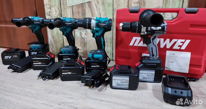 Прикормочный кораблик V020+эхолот