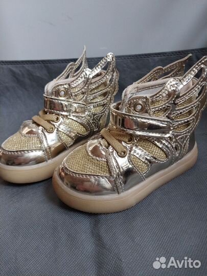 Ботинки для девочки