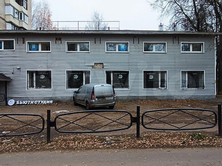 Офисное Помещение 422.5 м² 1-2 этажи