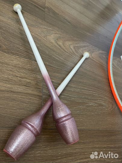 Обруч, булавы