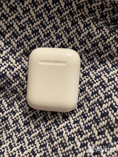 Наушники Apple AirPods (2-го поколения)