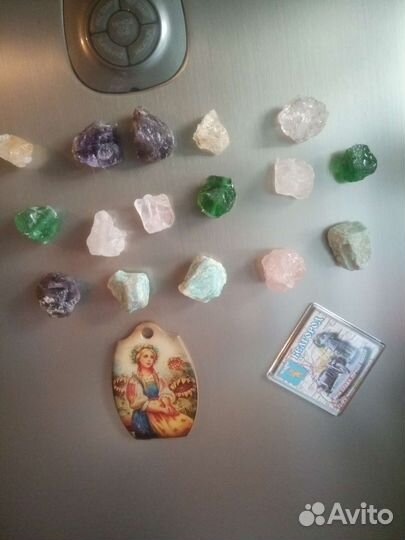 Камни минералы магниты на холодильник коллекция