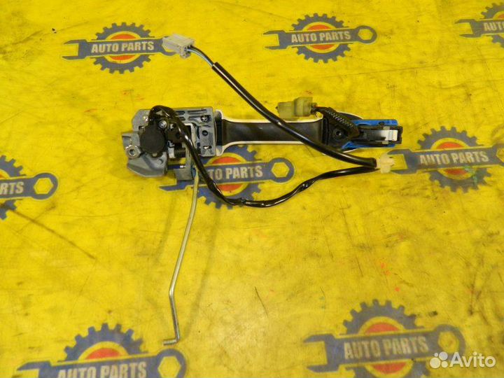 Ручка двери передняя правая Honda Inspire UC1