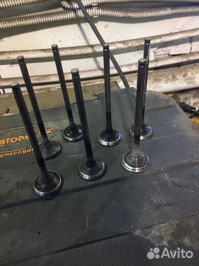 Клапана Mitsubishi kia