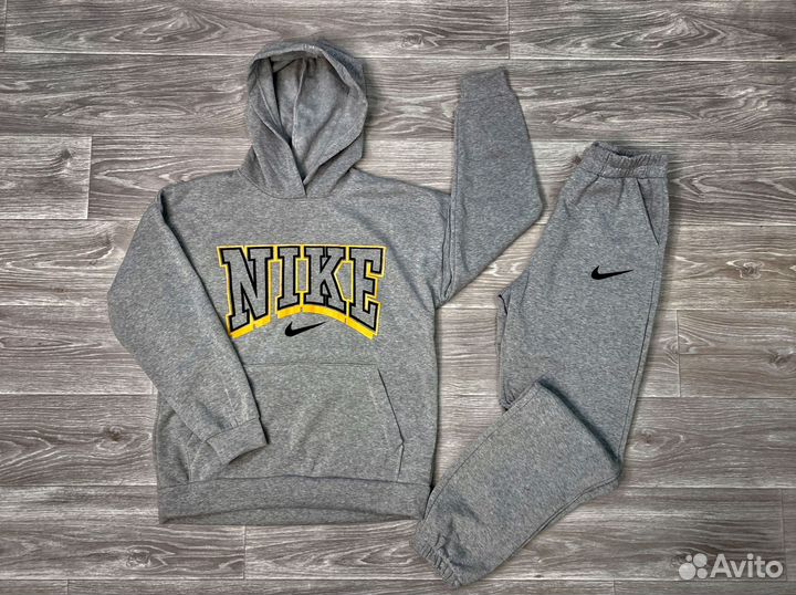 Спортивный костюм nike