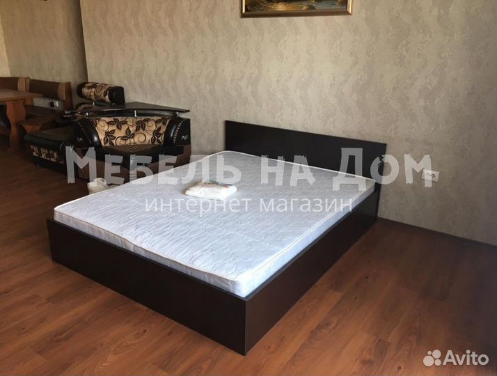 Кровать двухспальная