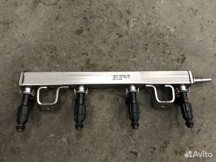 Топливная рампа Ford 1.8 - 2.3