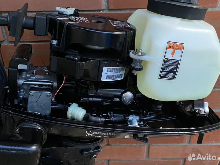 Двигатель для моторной лодки