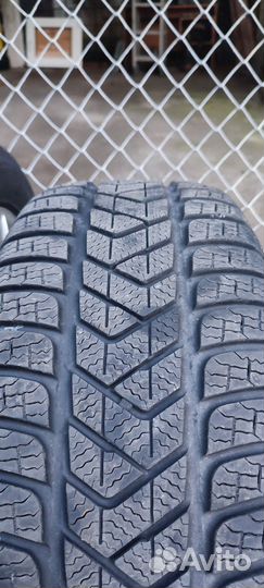 Pirelli Winter Sottozero 3 235/55 R17