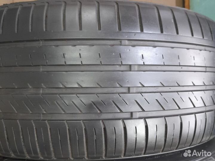 Kinforest KF-550 245/45 R19 98Y