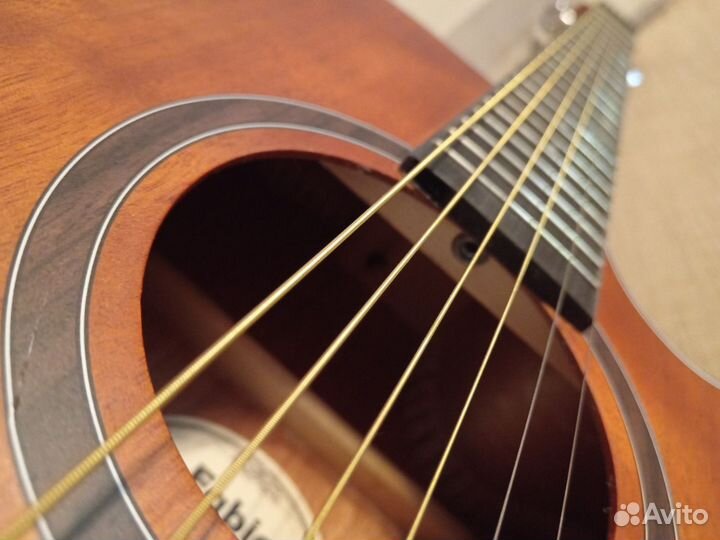 Акустическая гитара