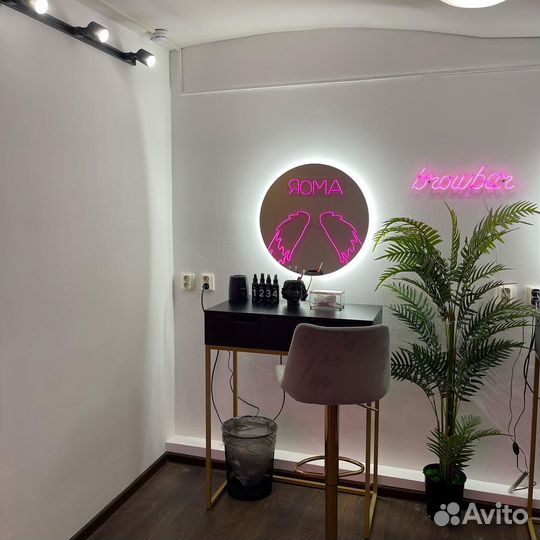 Аренда рабочего места бровиста/визажиста/стилиста