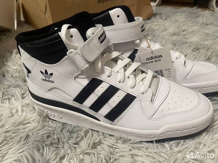 Adidas forum mid